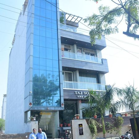 Taj Sojourn Bed & Breakfast Agra  Bagian luar foto