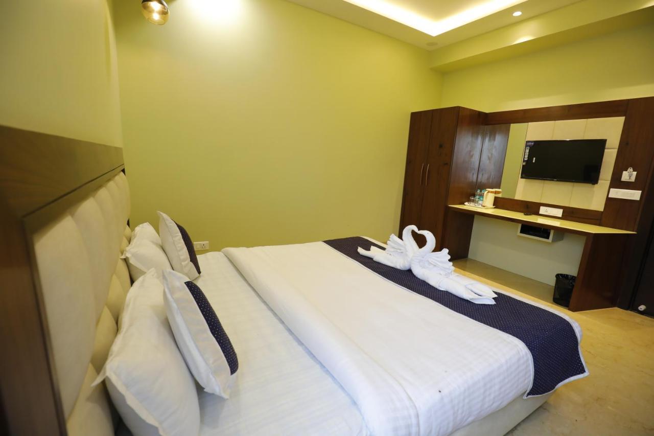 Taj Sojourn Bed & Breakfast Agra  Bagian luar foto