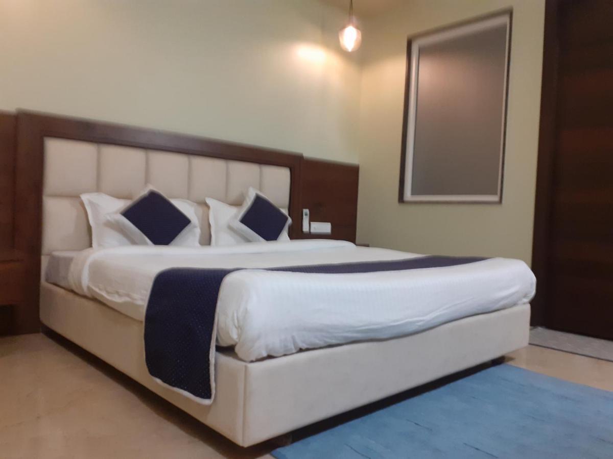 Taj Sojourn Bed & Breakfast Agra  Bagian luar foto