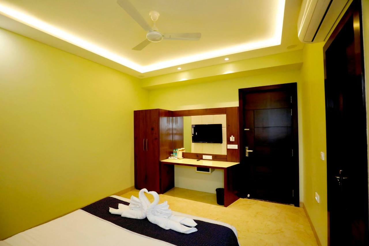Taj Sojourn Bed & Breakfast Agra  Bagian luar foto