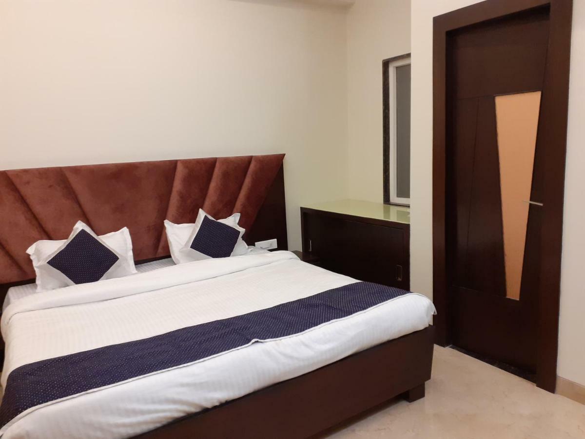 Taj Sojourn Bed & Breakfast Agra  Bagian luar foto